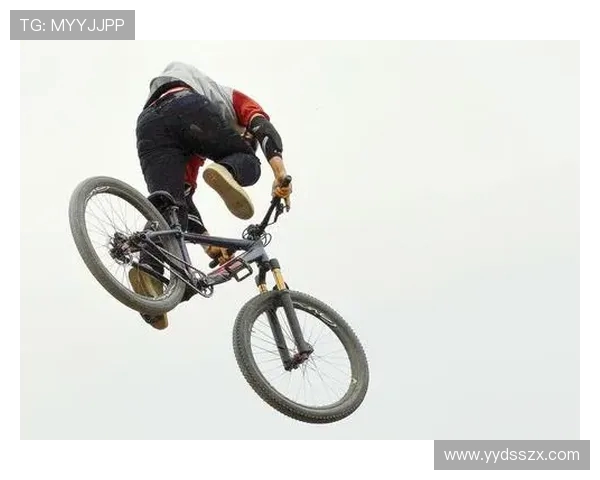 成都与广州极限运动队赛后复盘分析比赛经验与战术策略探讨 成都与广州极限运动队赛后复盘分析比赛经验与战术策略探讨