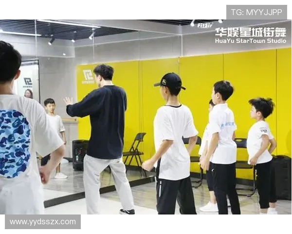 成都街舞队成员个人能力深度对比与分析探讨 成都街舞队成员个人能力深度对比与分析探讨