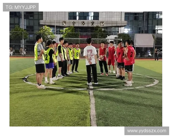 聚焦飞盘运动成都飞盘队展现灵活性与团队协作的魅力 聚焦飞盘运动成都飞盘队展现灵活性与团队协作的魅力