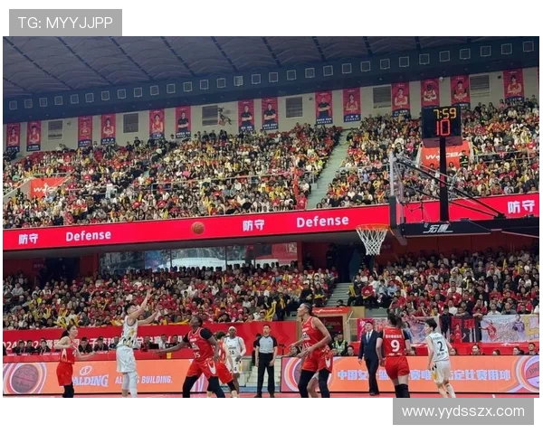 八一队与广东队激战正酣WCBA联赛精彩对决引发球迷热议