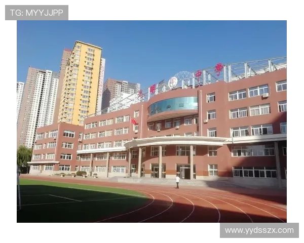 吕俊虎的奋斗历程与人生哲学探讨：从平凡到卓越的成长之路