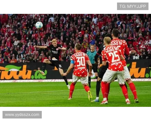 基尔球队与波鸿球队激战正酣谁能在这场对决中笑到最后